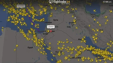 Aviones evitan el espacio aéreo en zonas de Irán a las 21.45 horas de este martes. (Fligthradar24)