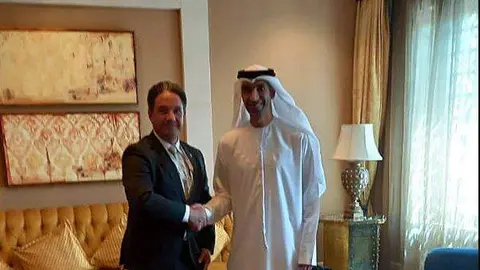 El ministro de Estado y Comercio Exterior de EAU junto al viceprimer ministro de Industrias y Comercio de Panamá. (X)