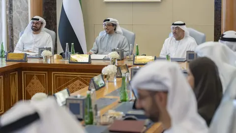 El Consejo Ministerial fue presidido por el jeque Mansour bin Zayed. (X)