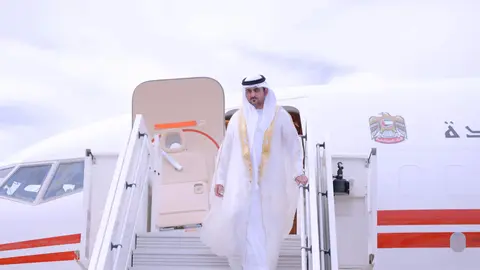El jeque Maktoum bin Mohammed bin Rashid Al Maktoum llega a Bruselas para participar en la cumbre UE-CCG. (WAM)