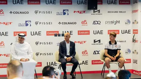 Un momento del anuncio de la ampliación de contrato de Tadej Pogačar. (WAM)