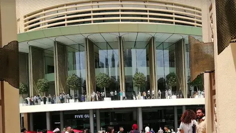 Apple Sotore Dubai Mall. (EL CORREO)