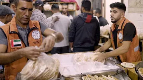 Una imagen de la yuda emiratí en Gaza. (WAM)