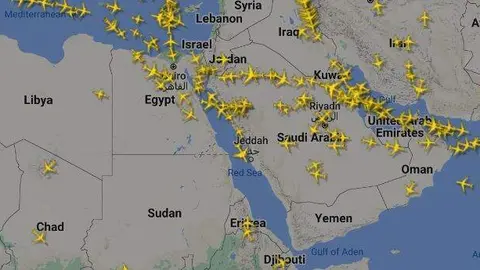 Captura de pantalla de la tarde este lunes del la web Flightradar, que muestra vuelos en tiempo real.