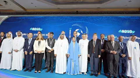 Participantes en el Foro Estratégico de Abu Dhabi. (WAM)