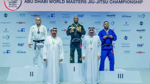 Cabrera tras recibir la medalla de oro en Abu Dhabi. (Cedida)