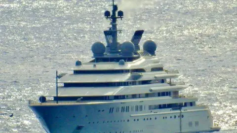 El yate del jeque Abdullah en aguas españolas. (Fuente externa)