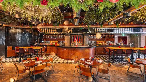 Lola Taberna Dubai se viste de fiesta por Navidad. (Cedida)