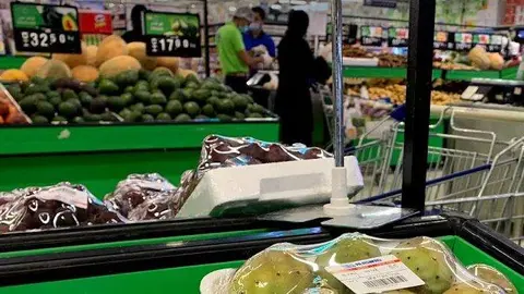 Productos en un supermercado de EAU. (EL CORREO)