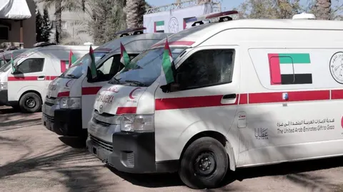 Las ambulancias donadas por EAU a Gaza. (WAM)
