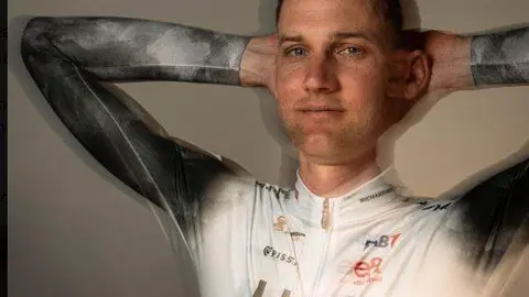 Nuevo Maillot del UAE Team Emirates. (X)