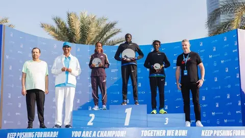 Los campeones de la Maratón Adnoc de Abu Dhabi. (WAM)