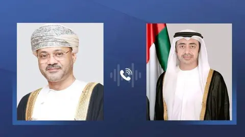 Los ministros de Exteriores de EAU (deracha) y Omán. (WAM)