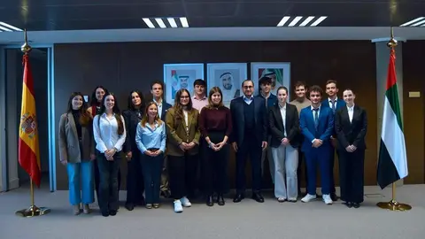 Foto de familia de asistentes y organizadores del evento. (Cedida)