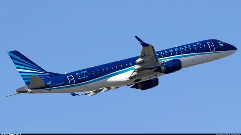 Un avión de Azerbaiyan Airlines. (Flightradar24)