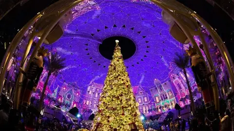 Árbol de Navidad en Expo City Dubai. (X)