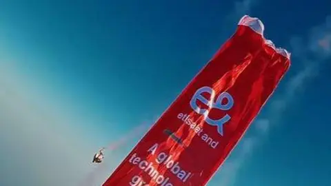 La pancarta ha entrado en el libro de los records. (e&)