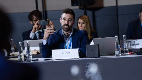 El secretario de Estado de Energía español durante su participación en la asamblea anual de IRENA en Abu Dhabi. (X)