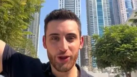 Una captura de pantalla del vídeo del español.