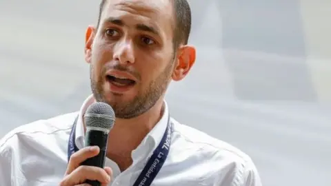 Una imagen del nuevo embajador colombiano Arabia Saudita. (X)