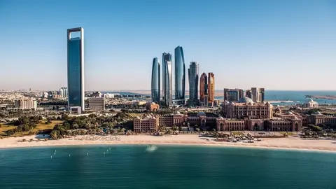 Perspectiva de Abu Dhabi, capital de Emiratos Árabes Unidos. (WAM)