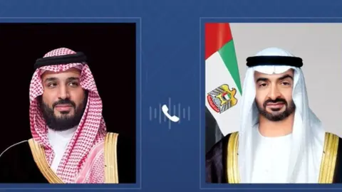 El presidente de EAU a la derecha en la imagen y el príncipe saudí. (WAM)