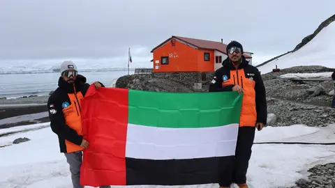 Integrantes de la misión científica emiratí en la Antártida. (WAM)