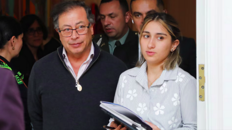 Gustavo Petro, presidente de Colombia, junto a su canciller, Laura Sarabia. (Presidencia de Colombia)