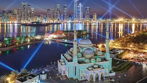 Perspectiva de Sharjah iluminada por el Festival de Luces. (Fuente externa)