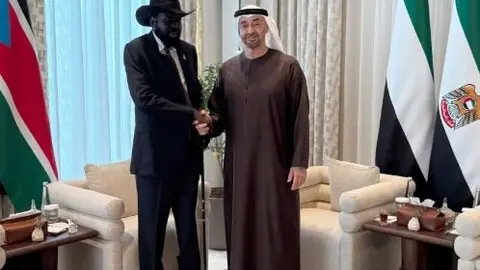 Los presidentes de EAU y Sudán esta semana en Abu Dhabi. (WAM)
