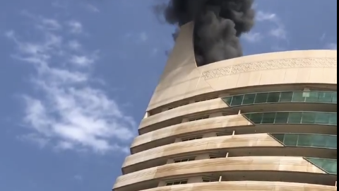 Una captura de pantalla del incendio de un vídeo en X.