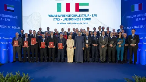 El presidente de Emiratos Árabes y la primera ministra de Italia estuvieron presentes en el foro empresarial celebrado en Roma. (WAM)