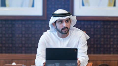 El príncipe heredero de Dubai durante una reunión del Consejo Ejecutivo de Dubai. (X)