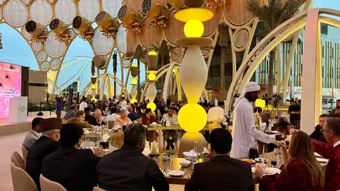 Un momento del Iftar en la Cúpula Al Wasl. (EL CORREO)