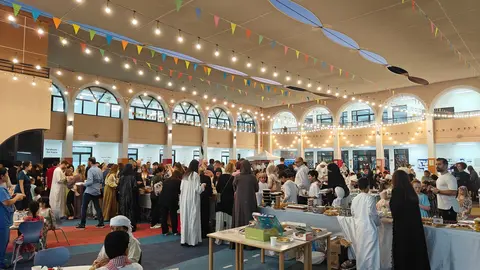 Un momento del iftar en el colegio español. (Cedida)