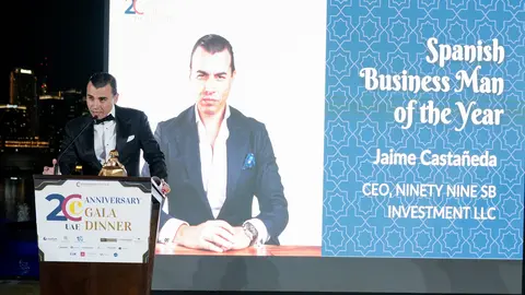 Castañeda durante el discurso de agradecimiento por el premio. (Cedida)