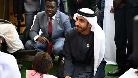 El  vicepresidente de la Agencia de Ayuda de EAU en el campamento de refugiados en Sudán. (WAM)
