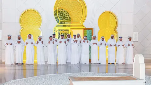 La tumba del jeque Zayed en la Gran Mezquita de Abu Dhabi. (WAM)