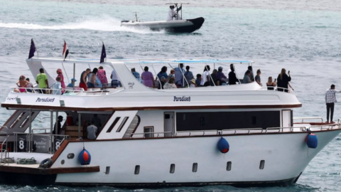 Barco turístico en el Mar Rojo. (X)