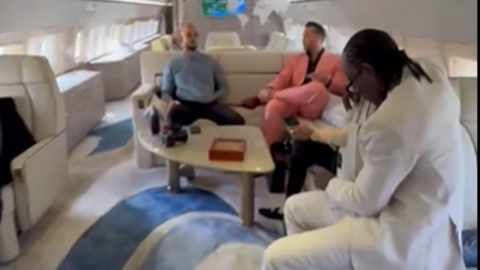 Captura de pantalla del vídeo difundido por Andrew Tate. (X)