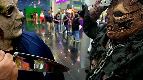 La asistencia a Comi-Con en Abu Dhabi,, una vez queden contabilizados los datos, se espera que supere los 38.000 visitantes del año pasado. (@SugieReaves)