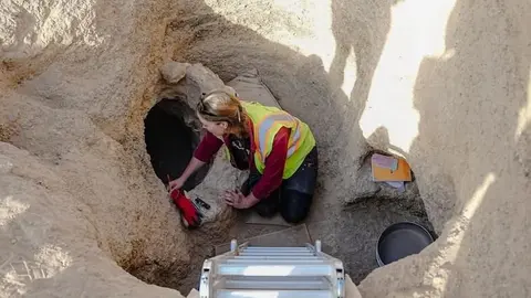 Excavación arqueológica en Al Ain. (WAM)
