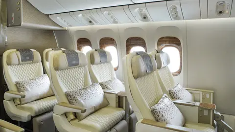 Asientos Economy Premium en Boeing 777. (Emirates)