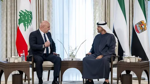 Los presidentes de EAU y Líbano esta semana en Abu Dhabi. (WAM)