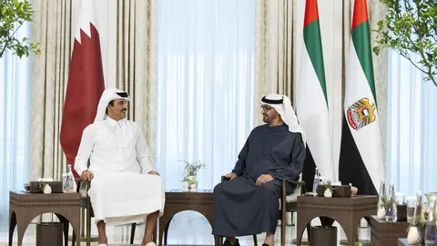 El presidente de EAU y eo emir de Qatar en Abu Dhabi. (WAM)