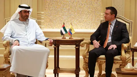 Encuentro del presidente de Ecuador, Daniel Noboa, con Ahmed Al Jaber, CEO del grupo Abu Dhabi National Oil Company (ADNOC). (Presidencia de Ecuador)