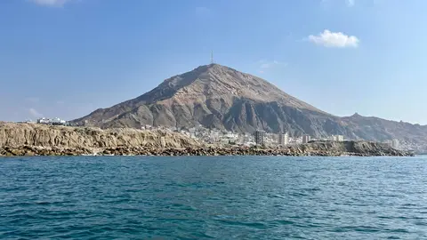 Mukalla, entre el mar y las montañas. Fotografía: Vanessa Lago