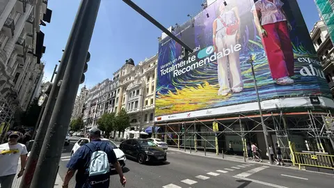 Abu Dhabi lleva a cabo en plena Gran Vía de Madrid una espectacular promoción turística 