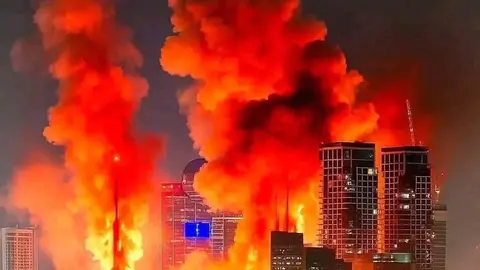 Israel está sufriendo oleada tras oleada de ataques de Irán. (X)