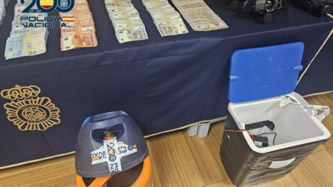 Efectos intervenidos por la Policía Nacional en la operación. (Fuente externa)